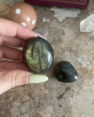 Galet en labradorite super qualité